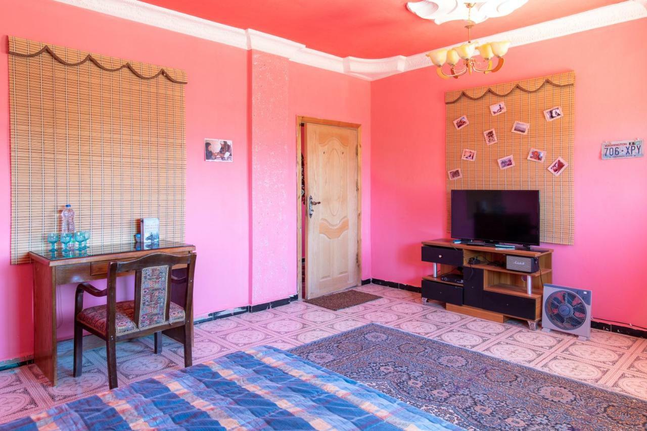 Bedouin Pink Ecohouse Bed and Breakfast Ουάντι Μούσα Εξωτερικό φωτογραφία